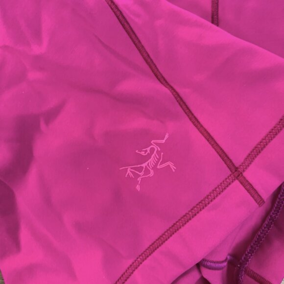 Arc'teryx "Essent" high-rise shorts (size 6) - Picture 4 of 5